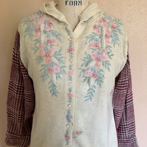 Cardigan - Picture 1 of 8